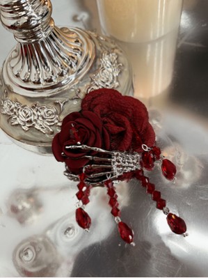 Rose Ribs Gothic Lolita Style Brooch by Alice Girl (AGL58D)